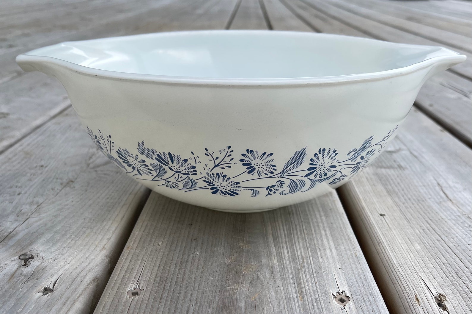 Vintage Pyrex Colonial Mist Pattern White with Blue Flowers | Etsy