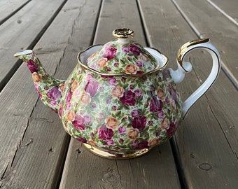 Vintage Royal Albert Old Country Roses Chintz Collection Fine Bone China 5 Cup Teapot Made in England