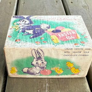 vintage Ernest G. Robinson dessin animé en carton lapin de Pâques, coq et poussin boîte à oeufs de Pâques en chocolat décoration rétro pour les vacances de Pâques