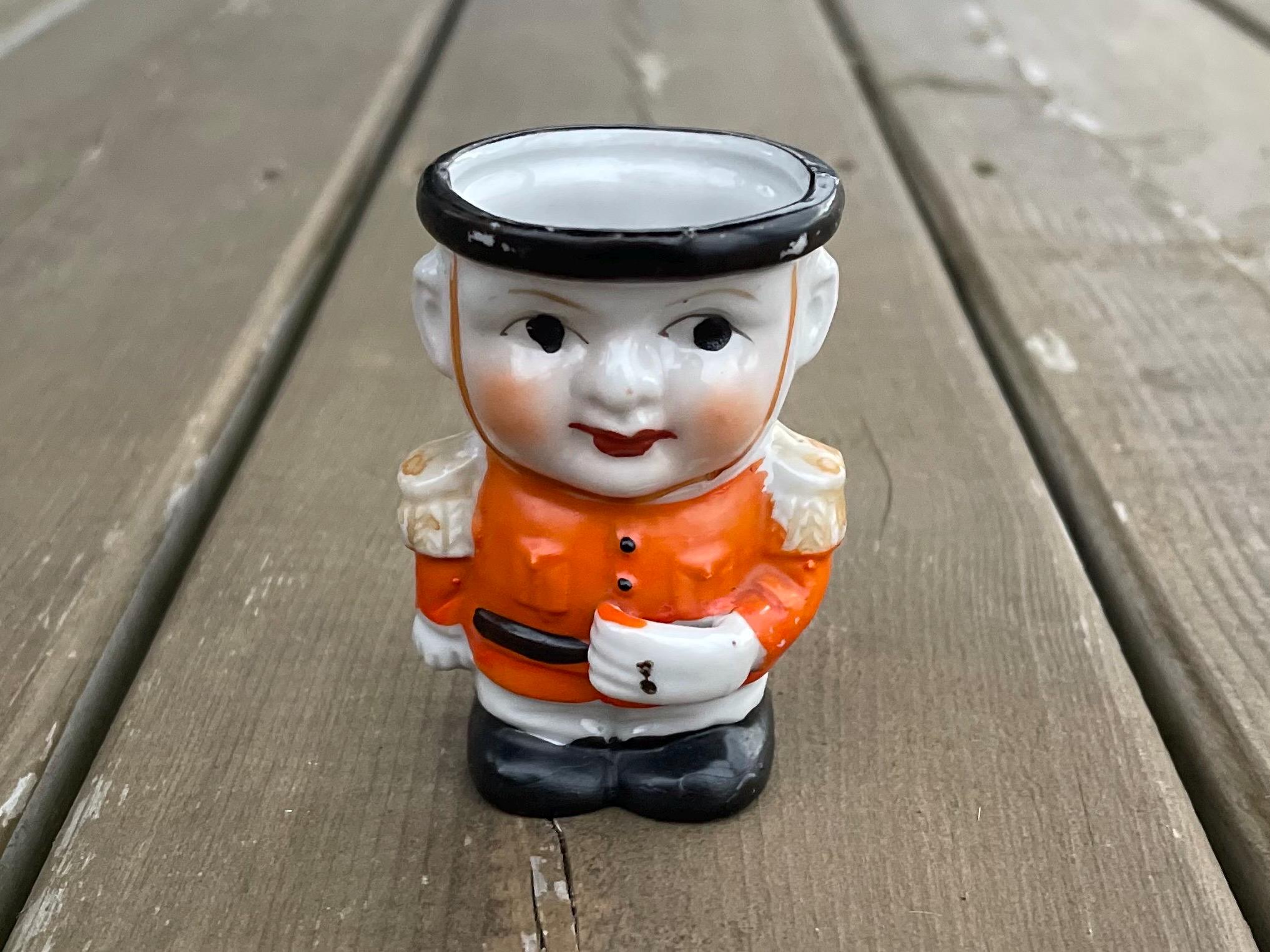 Ceramic Beefeater - Etsy Canada