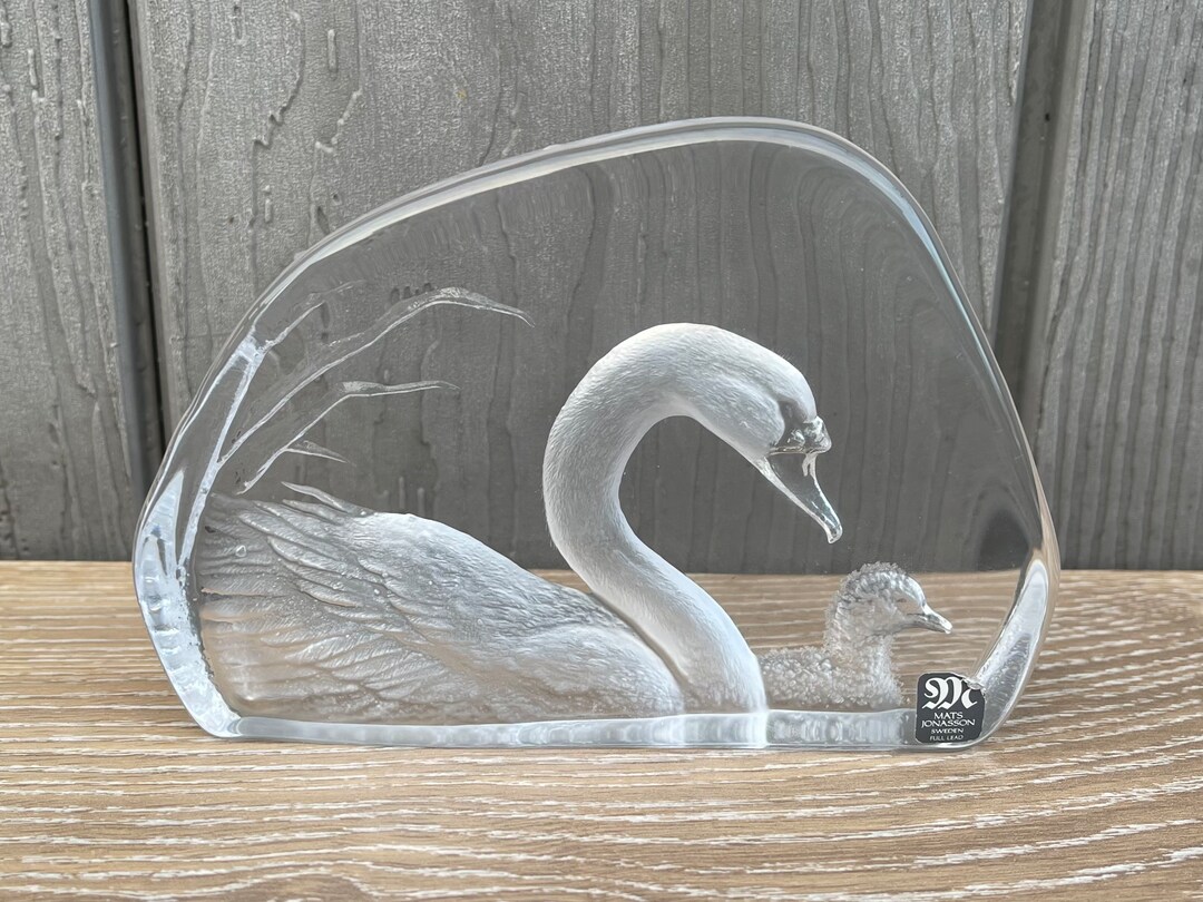 Vintage Mats Jonasson Full Lead Crystal Swan and Sculpture