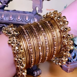 Gold metal finish/antique bangles/kada/bracelet set ghungroo/bells/plain/stones Jaggo/mehndhi/sangeet/wedding/party Indian/Pakistani fashion