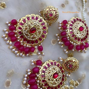 Statement tikka/headpiece earrings set pink/green beads/moti bridal/engagement/jaggo/sangeet/gifts for her Indian Pakistani Indian jewelry