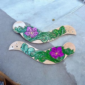 Dovetail Spur Straps Flower
