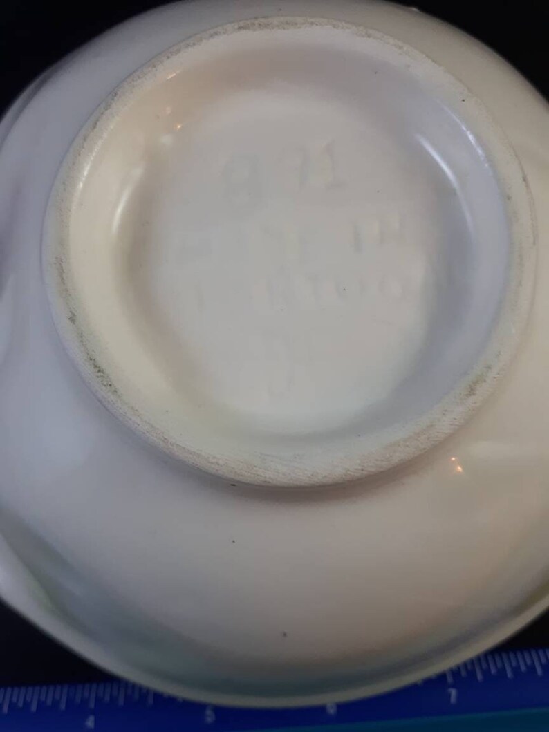 Vtg Apple Shaped Farmhouse Bowl