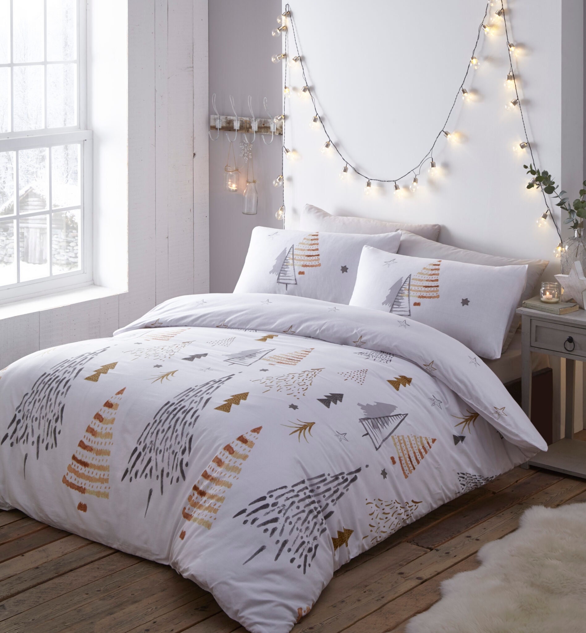 Discover KING Size Bed White And Gold Christmas Trees Bedding Set