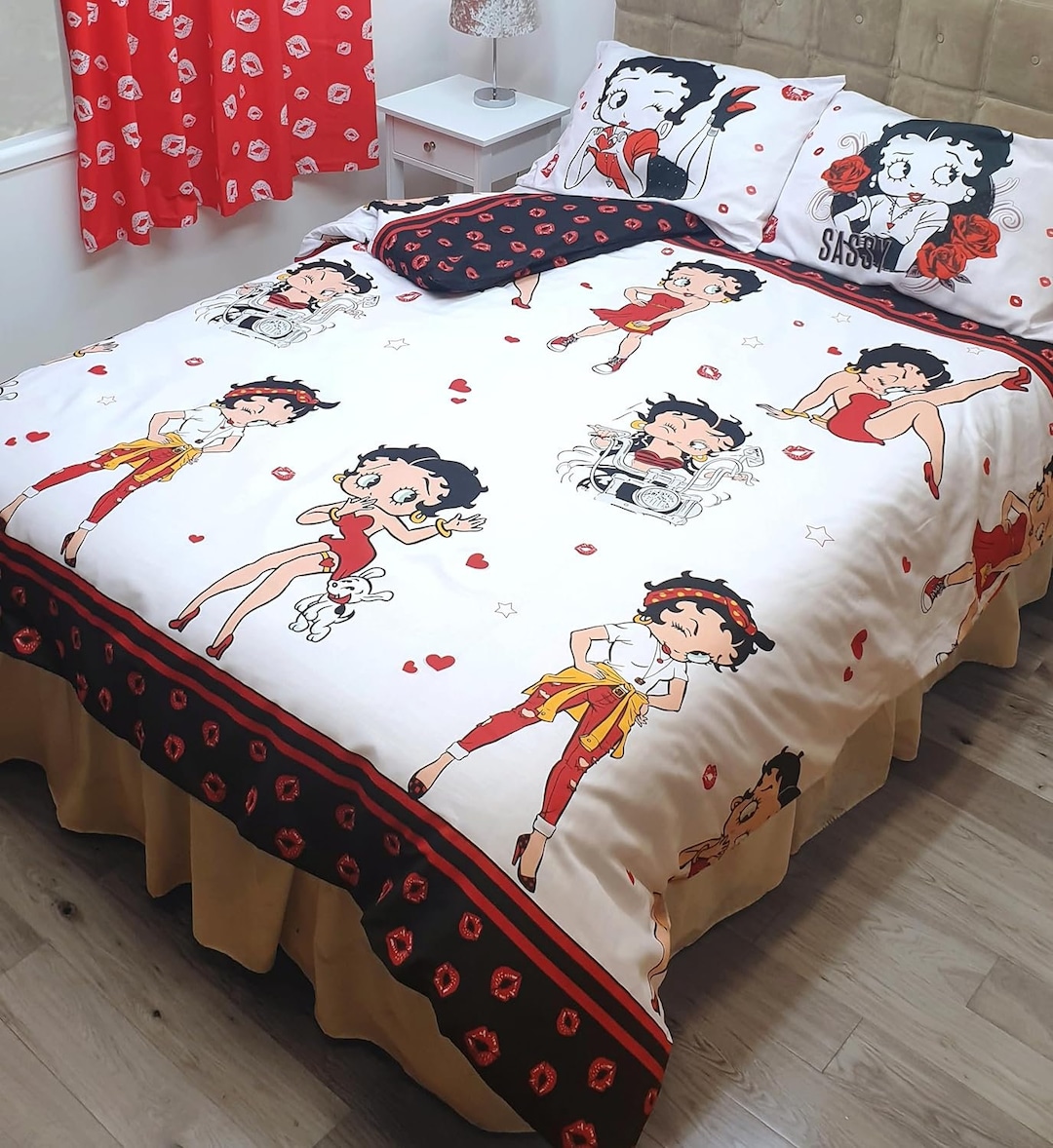 Betty Boop 'ERAS' White Red Black Hearts Kisses DOUBLE Duvet Cover ...