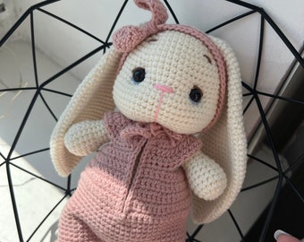 Ręcznie robiony na szydełku króliczek: pluszowa zabawka w kształcie króliczka z mieszanki bawełny, prezent dla dziewczynki