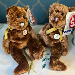Two TY Brown Beanie Babies 2002 FIFA World Cup, France and Argentina, Retired