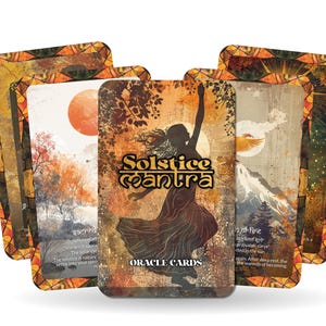 Puede incluir: Una baraja de cartas Oracle Solstice Mantra. Las cartas presentan ilustraciones de escenas de la naturaleza, una silueta y el texto "Solstice Mantra Oracle Cards". Las cartas tienen un borde decorativo.