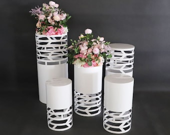 Pedestal tallado de metal blanco, accesorios para exhibición de flores de boda