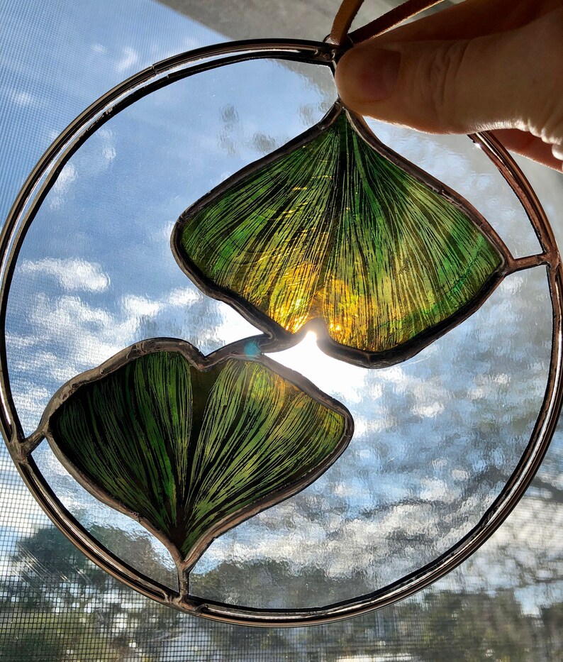 Painted Stained Glass Ginkgo Leaves Small Circular Stained Etsy