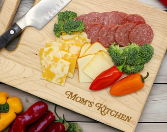 Personalized Maple Cutting Board: Custom Engraved Gift for Mom