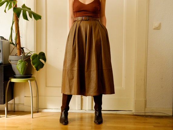 Vintage leather trousers / Brown culotte pants / W