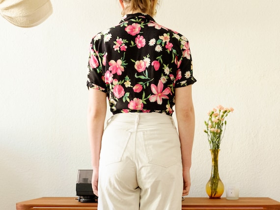 Vintage floral print blouse / 80s blouse / Black … - image 6