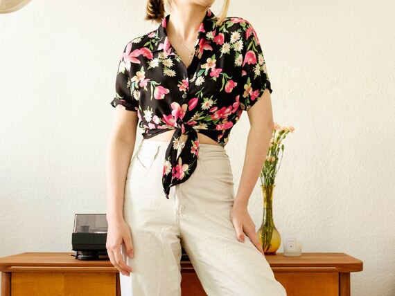 Vintage floral print blouse / 80s blouse / Black … - image 4