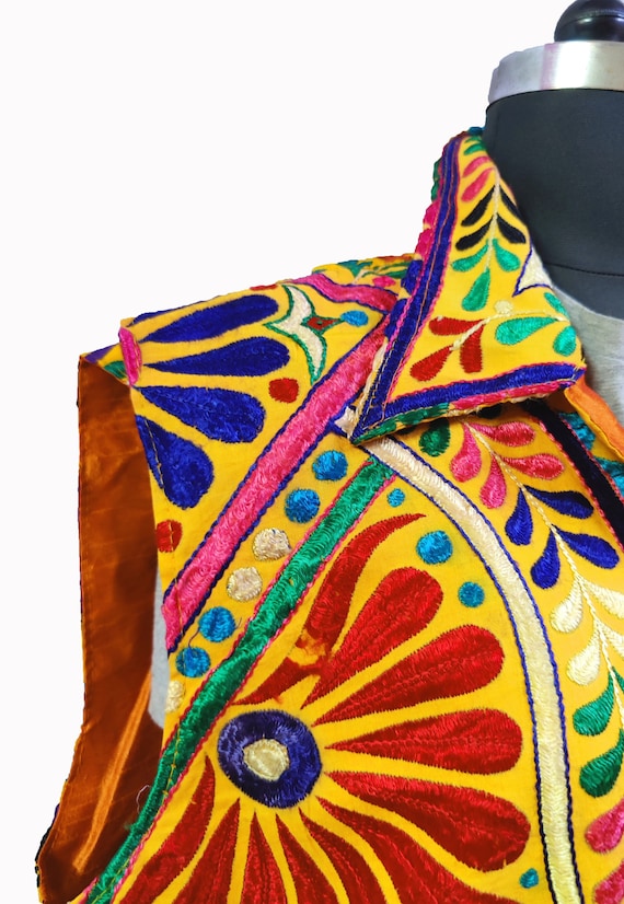 Vintage jacket Tribal Vest Coat Handmade Embroide… - image 4