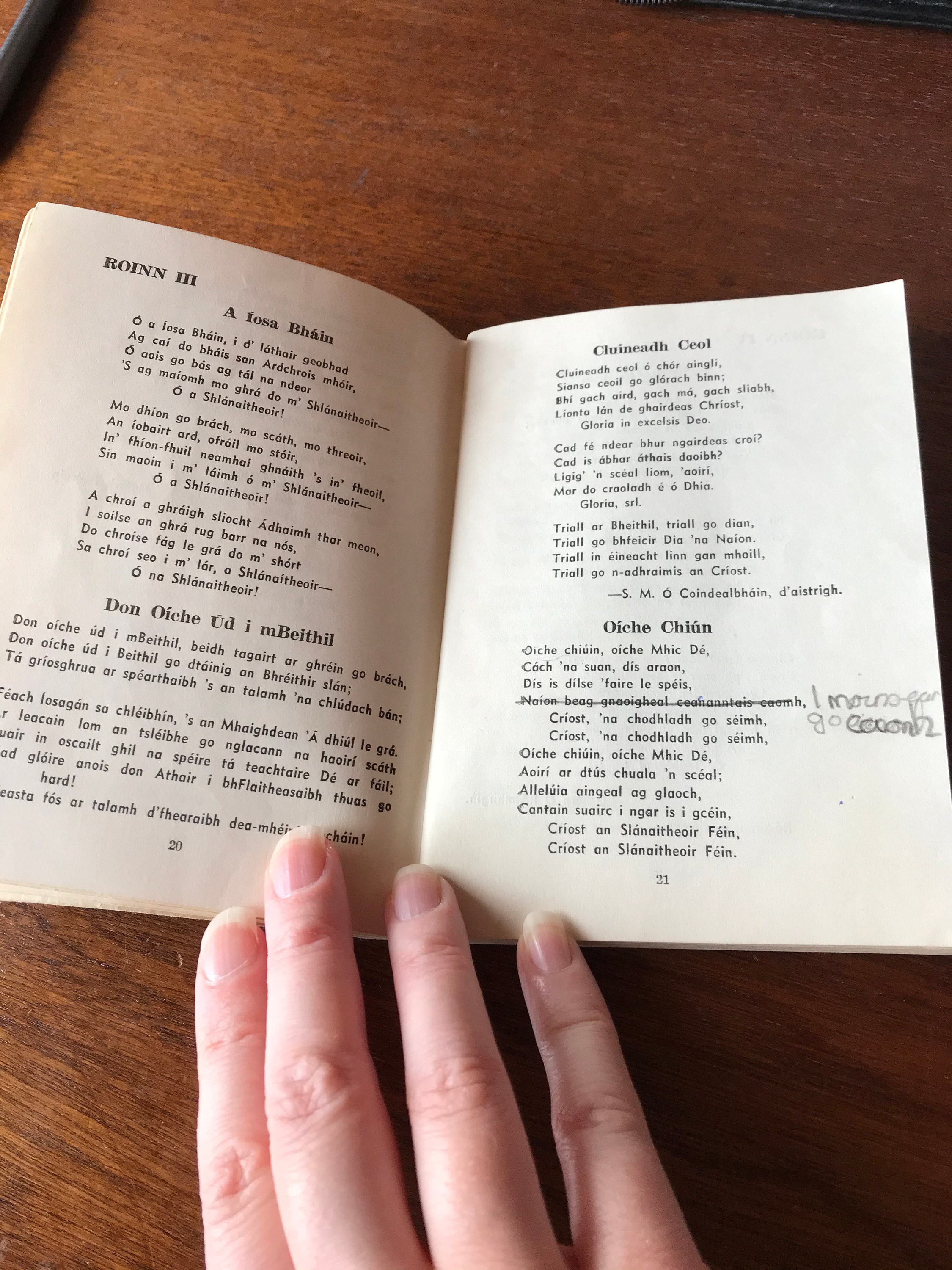 Abair Amhran, Collection of Irish Folk Songs, Lyrics Are in Irish, 1969  Edition, Irish Song Book, Folk Songs, Vintage Irish Book, Songs - Etsy, image size:2250x3000