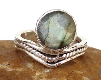 Antique Labradorite Ring, 925 Sterling Silver, Blue Color, Round Shape, Faceted Gemstone, Rings On Sale, Can Be Personalized, Made For Her