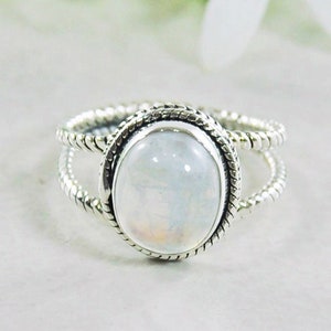 Handmade Moonstone Ring: 925 Sterling Silver Twisted Band