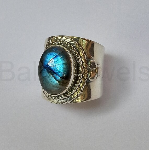 Faceted Oval Labradorite Wide Band Ring Faceted Oval Labradorite Wide Band Ring