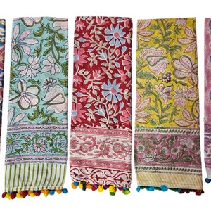 Juego de bufandas de algodón con estampado artesanal: Estolas florales indias (22x72")