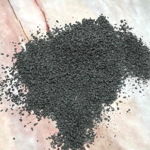 Volcanic Black Lava Sand, for Incense Ceremony + Incense Sticks, Smudge Sand, Sun-dried, Clean & Clear, Sacred Altar Decoration (1 x 200 g)