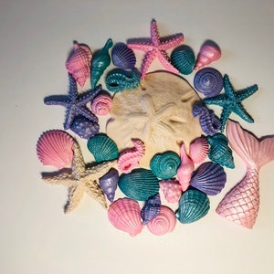 25 or 50 Edible sugar seashells underwater theme beach fondant cake or cupcake decorations