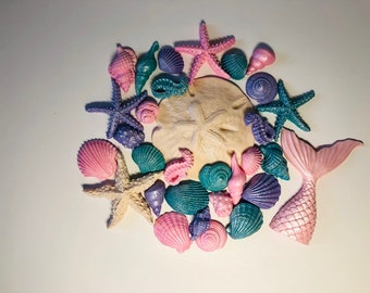 25 or 50 Edible sugar seashells underwater theme beach fondant cake or cupcake decorations