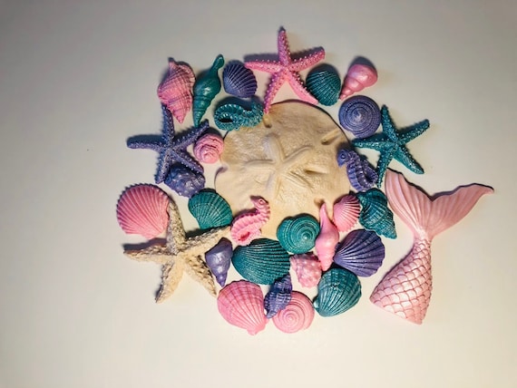 25 or 50 Edible sugar seashells underwater theme beach fondant | Etsy