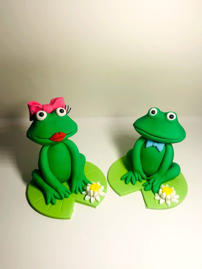 Fondant Frogs Cake toppers Cake decoration Vegan and Nut Free image 4