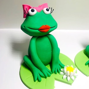 Fondant Frogs Cake toppers Cake decoration Vegan and Nut Free image 7