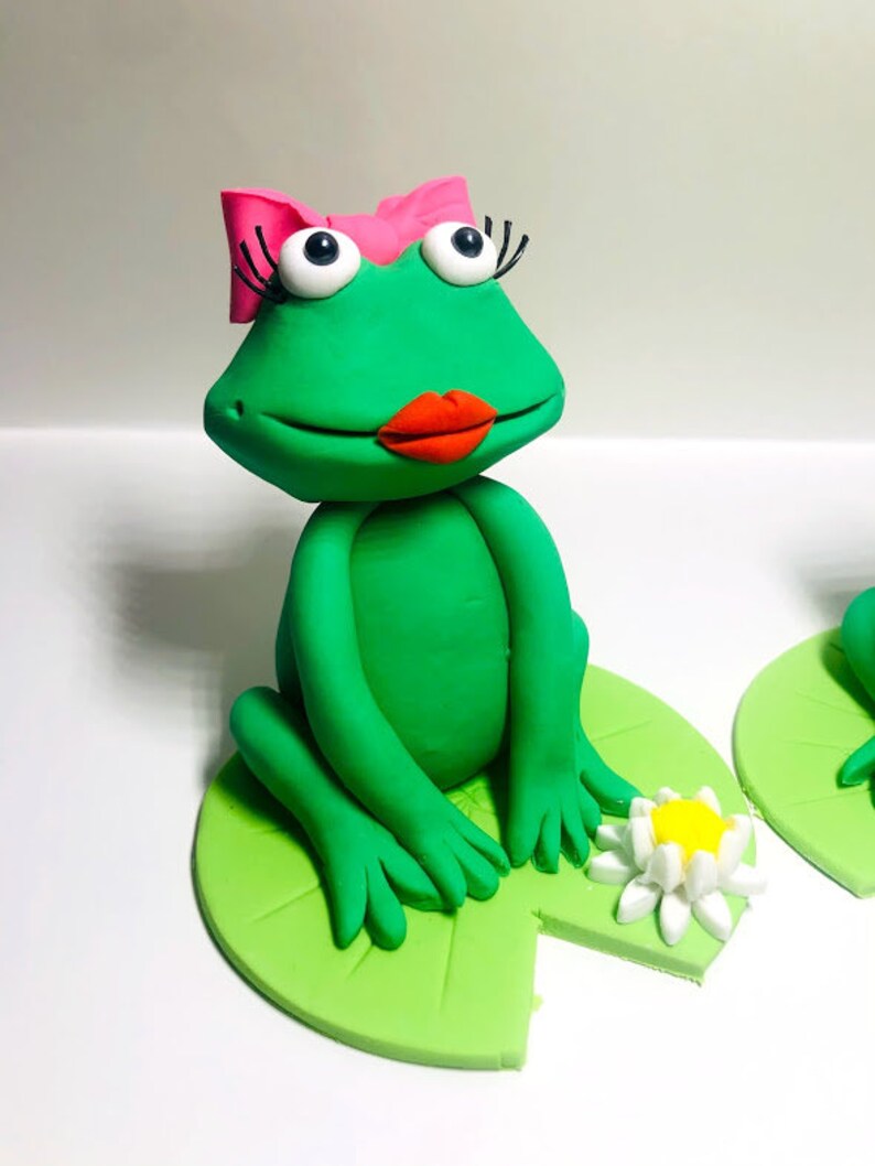 Fondant Frogs Cake toppers Cake decoration Vegan and Nut Free image 7