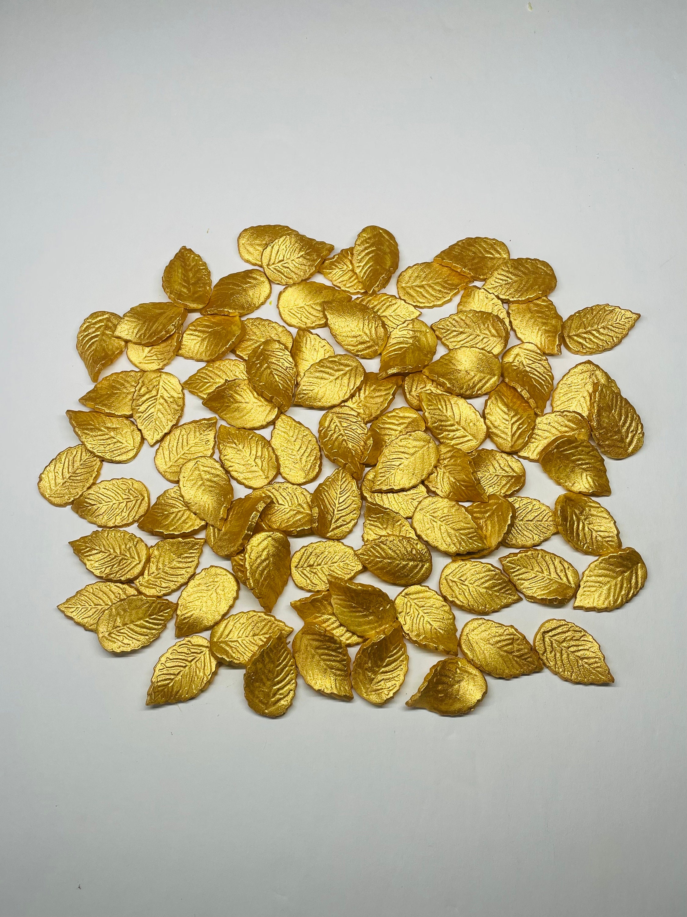 Edible gold fondant leaves in 3 sizes for cake/cupcakes topper decorations-VEGAN-Gluten Free-Nut Free-Dairy Free