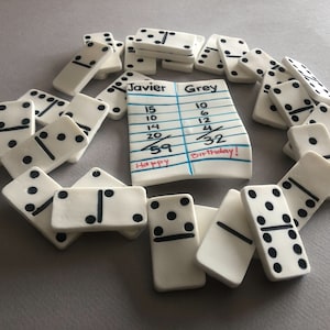 Fondant Domino set cake - cupcake topper