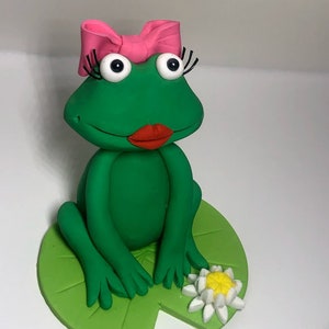 Fondant Frogs Cake toppers Cake decoration Vegan and Nut Free image 5