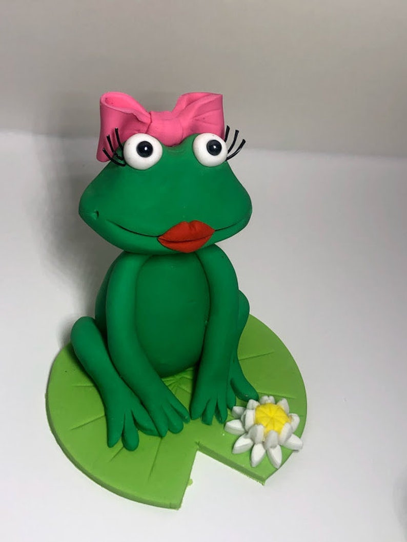 Fondant Frogs Cake toppers Cake decoration Vegan and Nut Free image 5