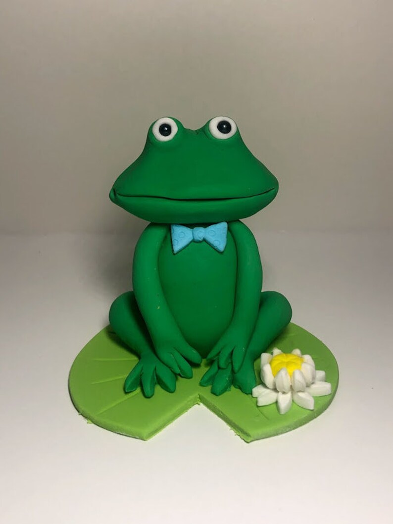Fondant Frogs Cake toppers Cake decoration Vegan and Nut Free image 6