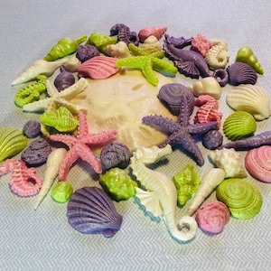 25 or 50 Edible sugar seashells underwater theme beach fondant cake or cupcake decorations