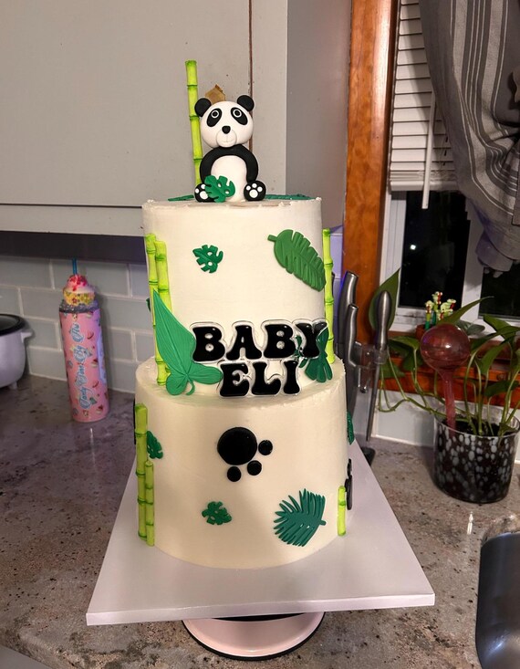 Fondant Bamboo Cake Toppers: Vegan Decorations