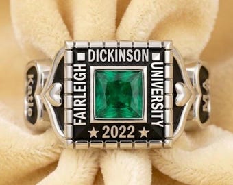 Custom University Ring, Personalized Class Ring for Her, Emerald Green Signet Ring, Engraved High School Graduation Ring, 2026 Grad Gift