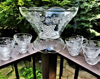 Anchor Hocking Vintage Clear 26-Piece Punch Bowl Set, Bowl, Pedestal Base, 12 Cups & Hooks