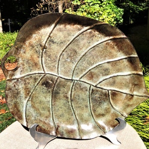 Bronze 18&quot;x15&quot; Figural Leaf Metal Wall Hanging Tray, Aged Patina, Mounting Hooks on Back, Cabin Lodge, Farmhouse, Ottoman Tray, Wall Decor