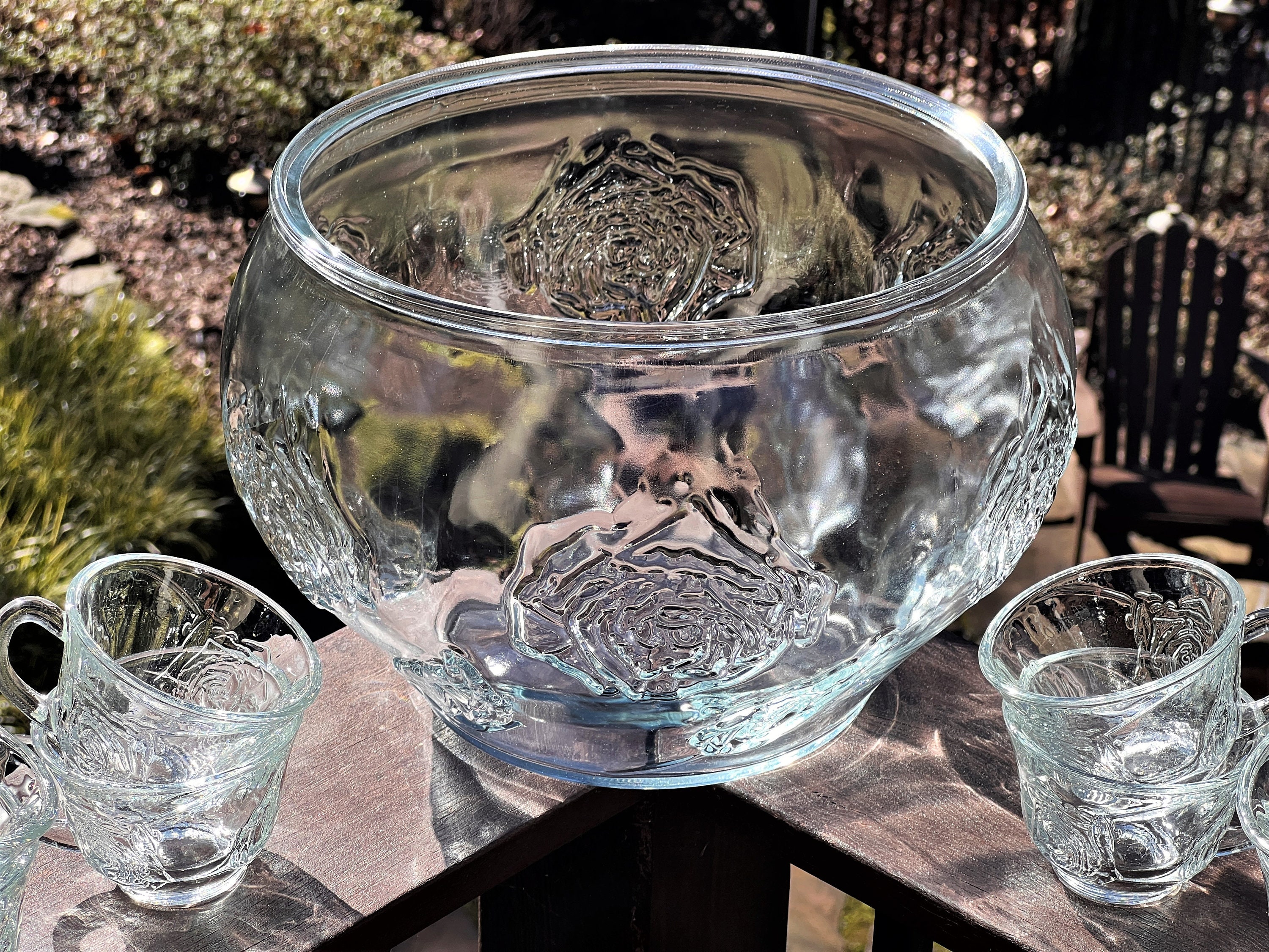 Handblown Belgian Glass Jackie Punch Bowl with Lid & Spoon – Laurier  Blanc