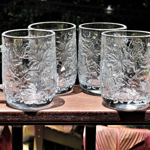 Vintage Set of 4 Princess House Footed Pressed Cut Glass Floral Coffee –  The Eclectic Collective