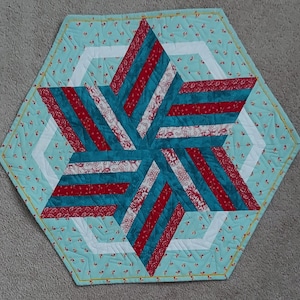 Quilted Table Topper - Blue - handmade - Table Runner