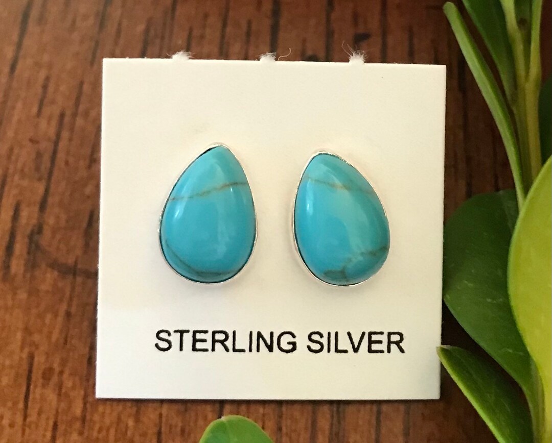 Turq Teardrop Scallop Stamped Earring main image 0