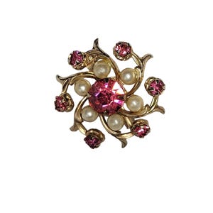 Vintage Cluster Setting Circular Brooch Pin Gold-Tone Pink Rhinestones Faux Pearls
