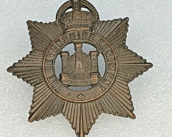 Die Devonshire Barbieregiment Cap oder Arm Badge Ösen in Back-Royal Crown Star Castle