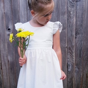 White flower girl dress, 1st birthday bow dress, baby girl dresses, Easter dress, ruffle toddler dress, beach wedding fit and flare dress